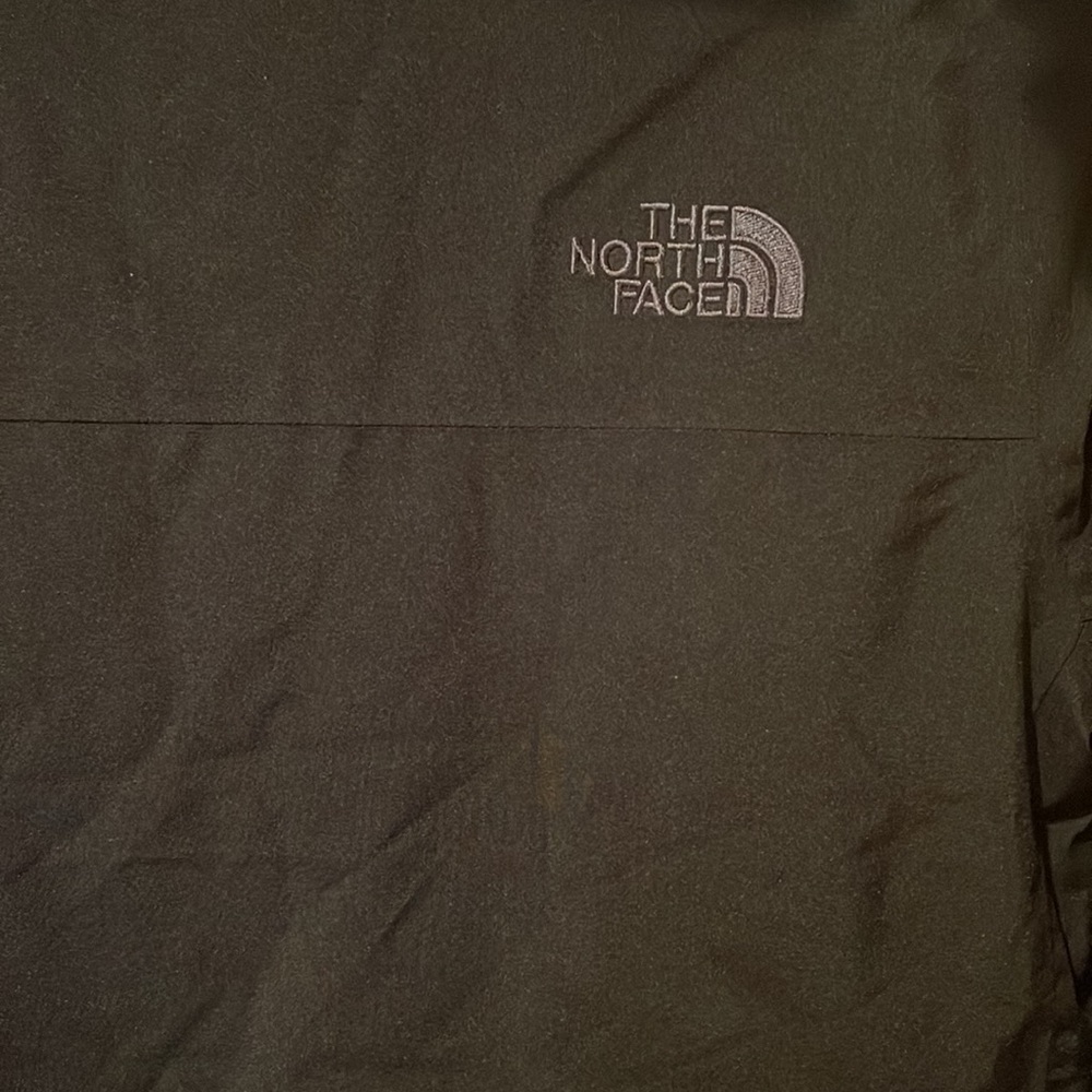 NWT The North Face City Breeze Insulated Parka in Black - Picture 6 of 10